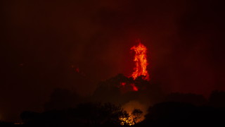 Голям пожар напредна към турска топлоелектрическа централа ТЕЦ а фермери