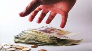 Двама пътни полицаи са привлечени към наказателна отговорност за системно