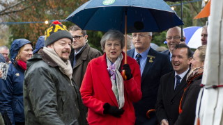 Някои британски депутати от Консервативната партия на премиера Тереза Мей