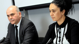 Социалният министър Бисер Петков бе лаконичен в коментара си за