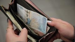 Кабинетът предлага линията на бедност през 2026 г. да стане 746 лева