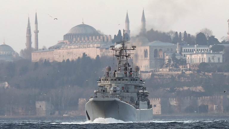 Руски крайцер подгони търговски кораб с турски флаг в Черно море