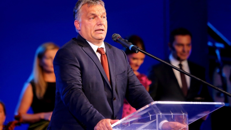 ЕС да защитава границите си възможно най-далеч на юг от мигранти, настоя Орбан