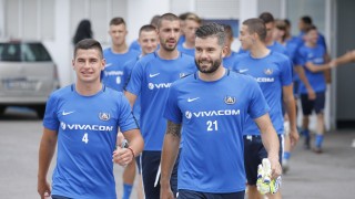 Грандът Левски замина за Правец Групата футболисти която ще се подготвя