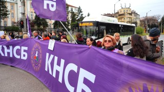 Транспортните работници към КТ Подкрепа и КНСБ блокираха централни столични