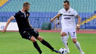 Локомотив Пловдив почти сигурно ще се откаже от централния защитник
