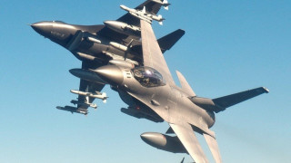 Американски изтребители F 16 са прехванали два руски бомбардировача в международното