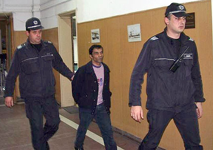 Под 5 год. затвор за ром, признал за блудство с дете