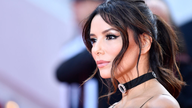 Колко ослепително красива е Ева Лонгория в бяло