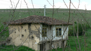 Британци и руснаци пълнят добричките села