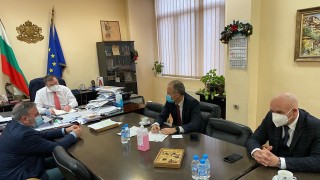 21 от учителите са заявили желание да се ваксинират Това