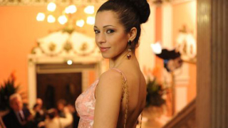 Елена Петрова се връща в театъра