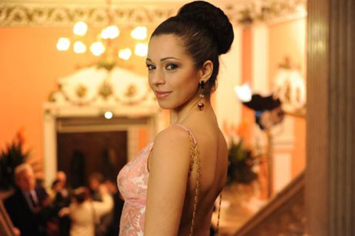 Елена Петрова се връща в театъра