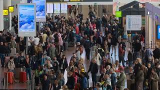 Някои от най големите летища в Европа все още възстановяват нормалната