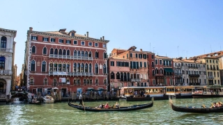 Венеция ще започне да тества дневна такса за вход и