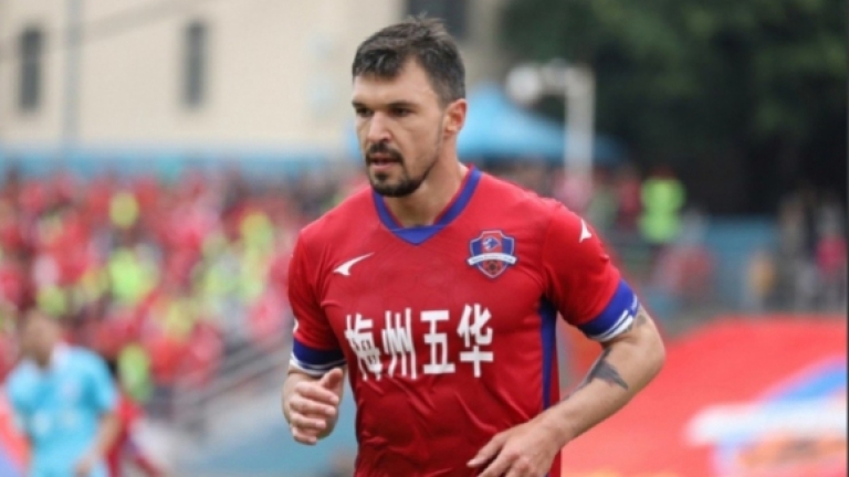 Валери Божинов с 80 минути при хикс с последния във Втора лига на Китай