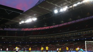 Реконструкцията на стадиона на Тотнъм Уайт Харт Лейн няма да