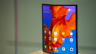 Две причини да не си купуваме Huawei Mate X