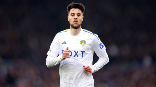 Мениджърът на Лийдс Даниел Фарке обясни с травма отсъствието на