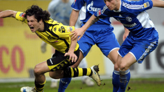 Шалке спечели Рурското дерби