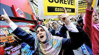 Хиляди протестират в Истанбул