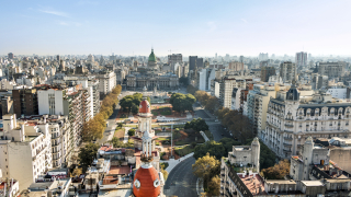 Аржентина налага валутен контрол в защита на икономиката