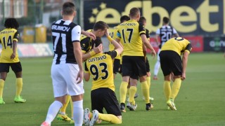 Ботев с категоричен успех в най-тихото пловдивско дерби!