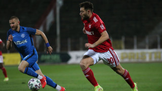 Дилемата "Вилдсхут" тормози Стойчо Младенов до дербито в Разград