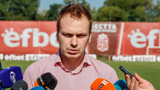 Изпълнителният директор на ФК ЦСКА 1948 Добрин Гьонов празнува