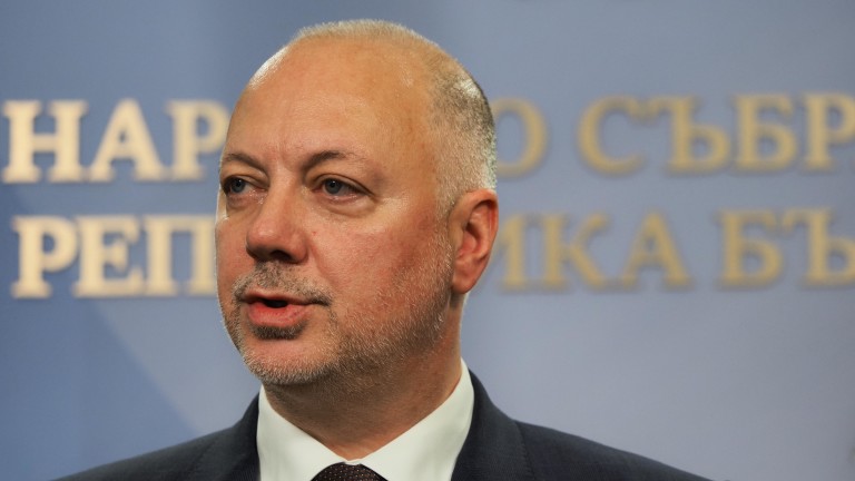 ДПА: Прозападното правителство на България неочаквано подаде оставка