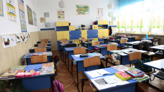 Учениците се връщат в класните стаи в София, Видин, Габрово и Плевен 