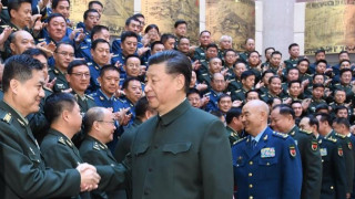 Китайският президент Си Дзинпин призова военните академии и училища в