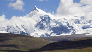 Най-малко девет алпинисти загинаха под връх Гурджа в Непал