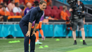 Франк де Бур вече не е треньор на Ал Джазира