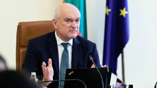 Служебният премиер Димитър Главчев отстъпи назад и вече не иска