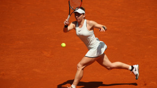 Световната №1 Симона Халеп продължава наказателната си акция на турнира