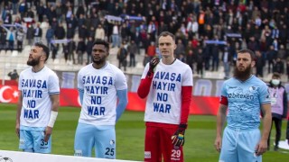 Футболистът, който отказа да носи тениска в подкрепа на Украйна