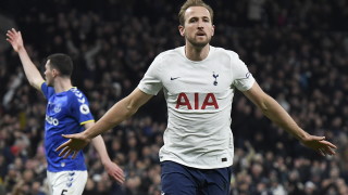 Ръководството на Манчестър Юнайтед има намерение да използва интереса на