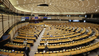 Европейският парламент обяви съобщава Ройтерс С аргумента че военните удари