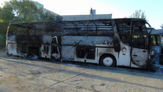 Автобус с пътници се запали в Пловдив, няма загинали