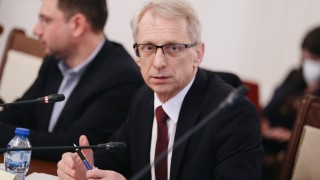 Министърът на образованието и науката Николай Денков иска още следващите