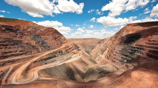 Заради санкциите: Руската "Алроса" продаде дела си в огромно находище в Ангола