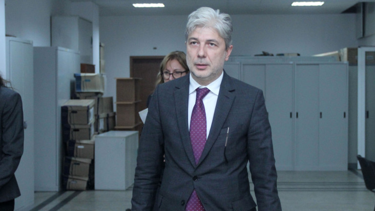 Министърът на околната среда и водите Нено Димов обяви протеста