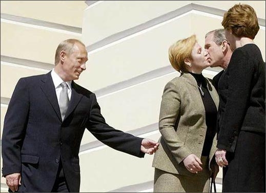 Путин прати Буш в Азербайджан