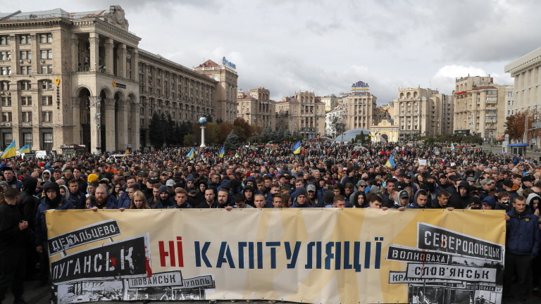Порошенко и Тимошенко призоваха украинците на Майдан преди срещата Зеленски-Путин