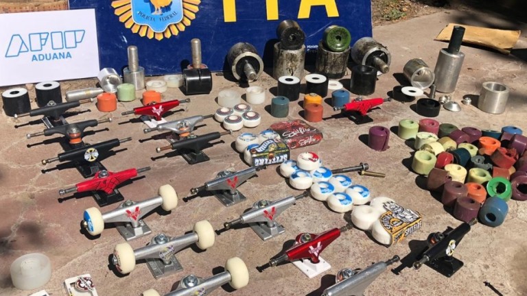 Аржентински наркотрафиканти изпратили кокаин в колелата на скейтборди за Испания