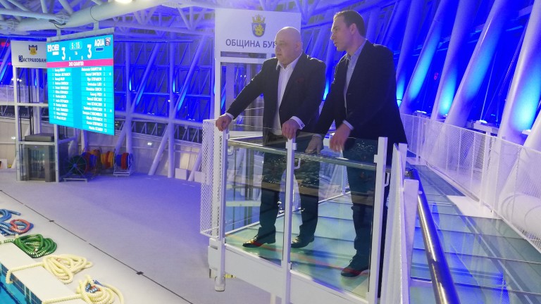 Министър Кралев и кметът на Бургас обсъдиха възможността за изграждане на нов стадион