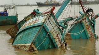 Лодка с 200 имигранти от Мианмар достигна бреговете на Суматра