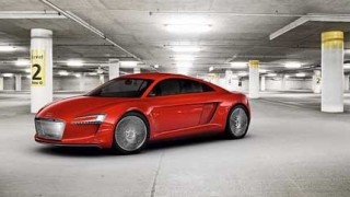 Суперавтомобилът Audi e-tron става сериен