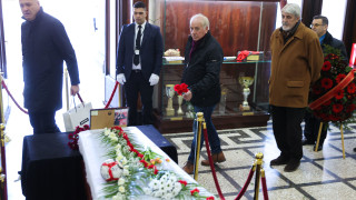 Легендата на българския баскетбол Петко Маринов също изпрати Петър Жеков